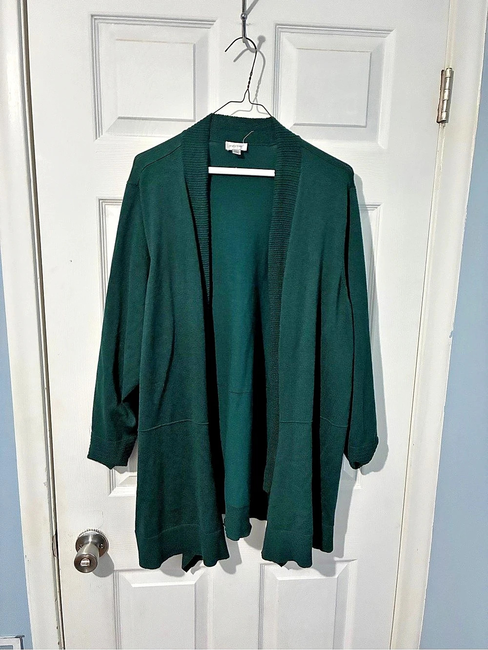 avenue Women's Green Open Front Cardigan Size 22/24